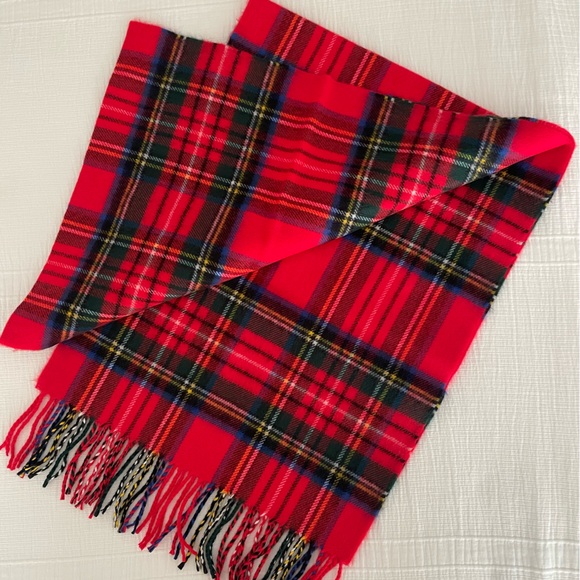 NWT Cashmere Tartan Scarf - Picture 3 of 6
